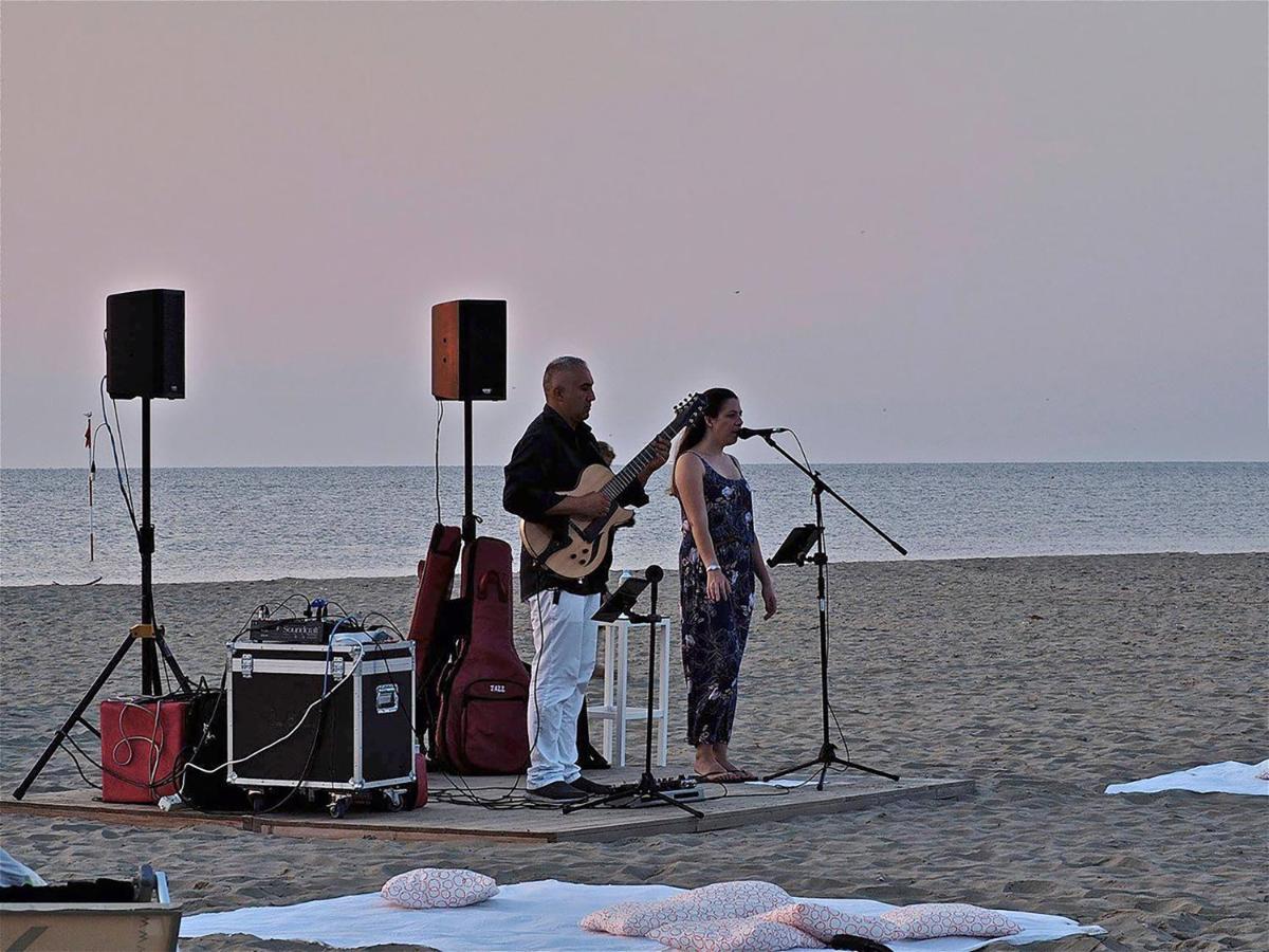 Le Terrazze Apartments Lido di Spina Exteriör bild
