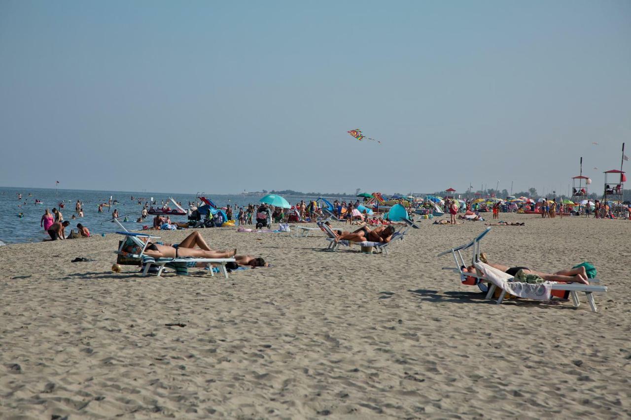 Le Terrazze Apartments Lido di Spina Exteriör bild