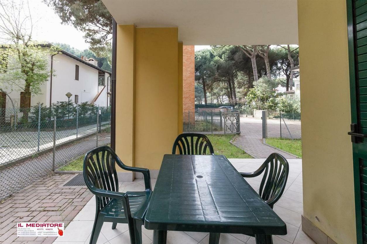 Le Terrazze Apartments Lido di Spina Exteriör bild