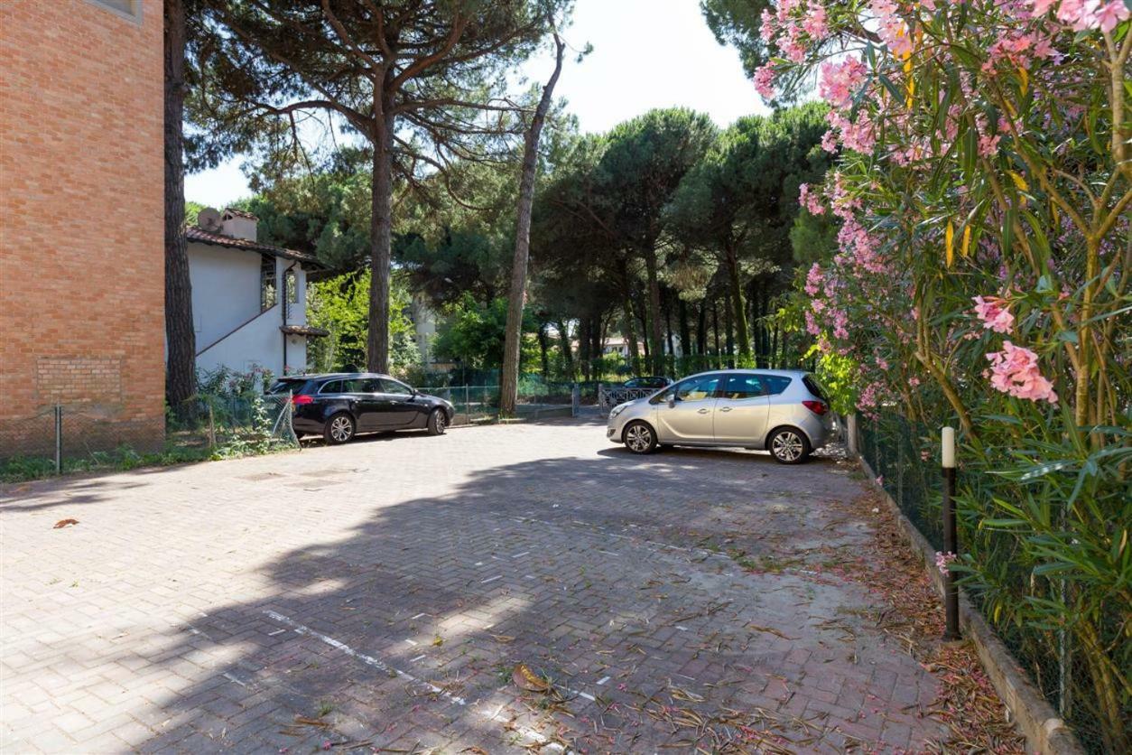 Le Terrazze Apartments Lido di Spina Exteriör bild